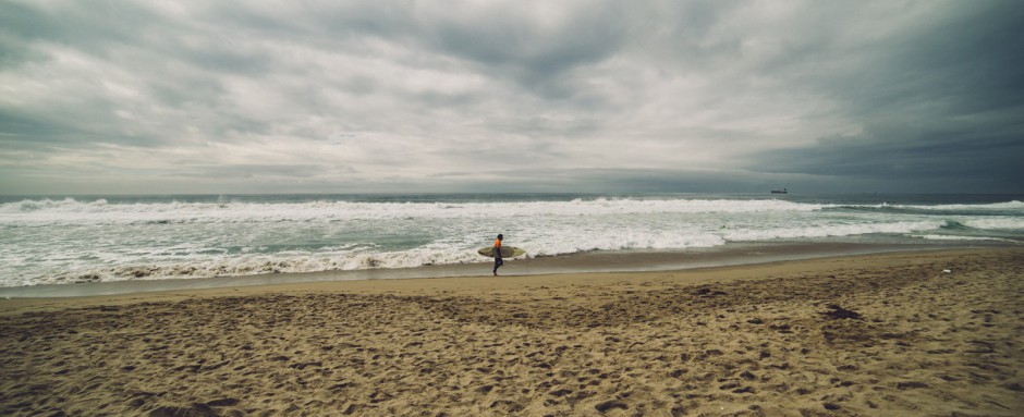sea-beach-sand-surfer