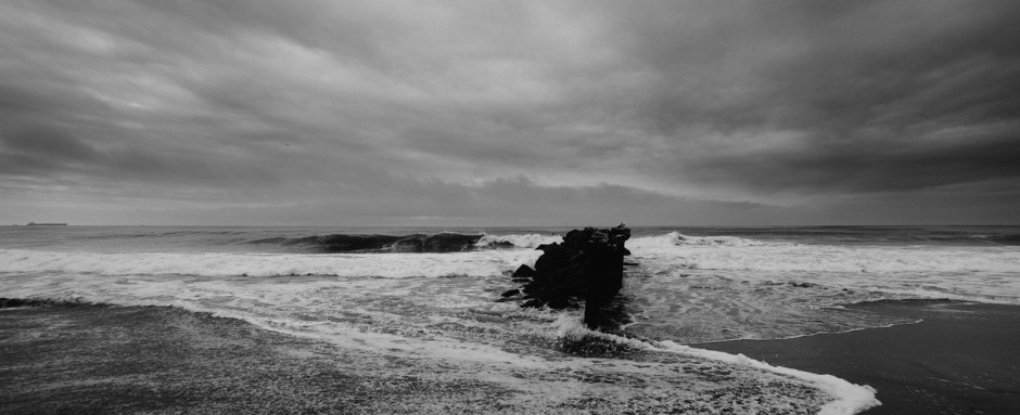 sea-black-and-white-weather-ocean