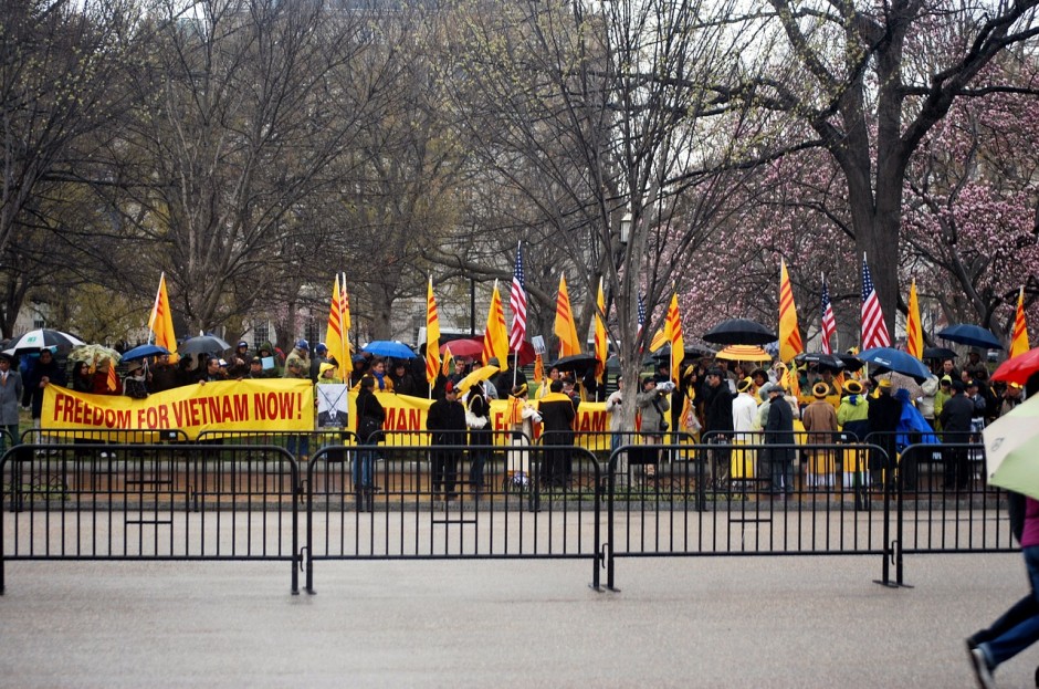 John Doe Tops Polls With Veterans